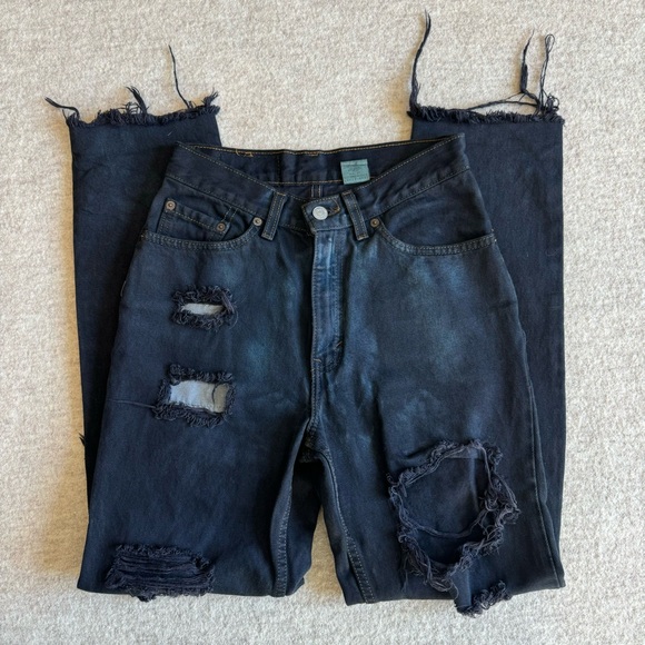 Levi's Denim - Levi's Black Skinny Jeans with Distressed Detailing